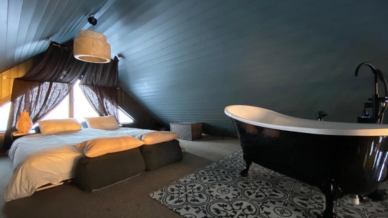 Villa Marbakki Luxury Ocean Retreat à Budhir Extérieur photo